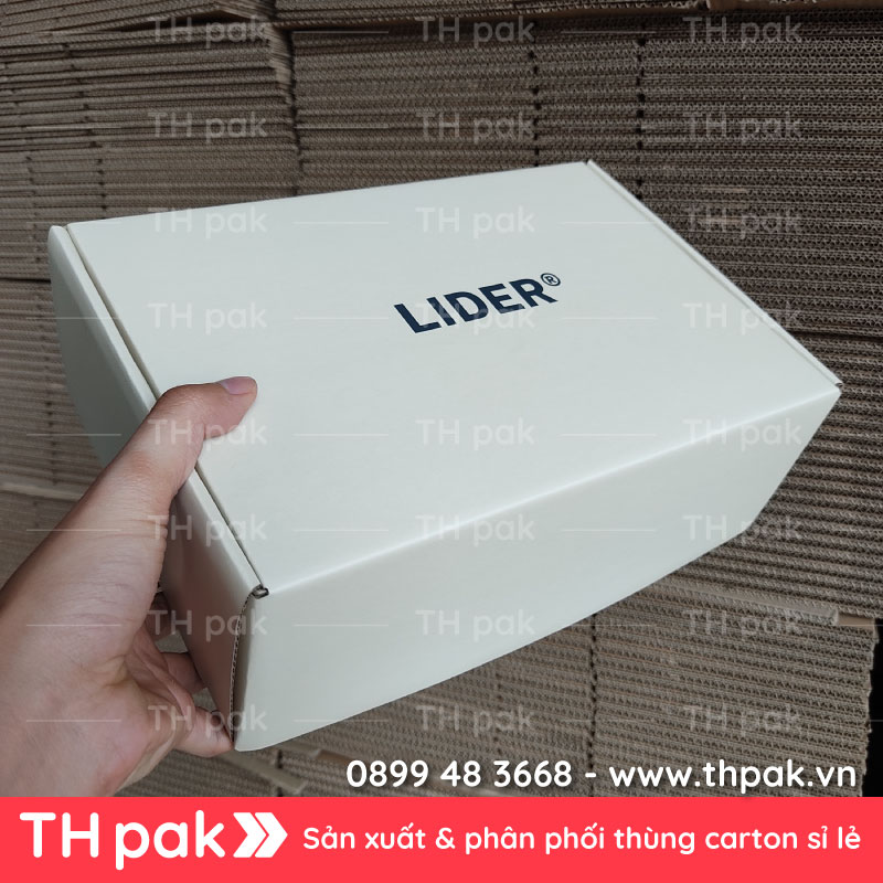 hop carton dung quan ao in offset